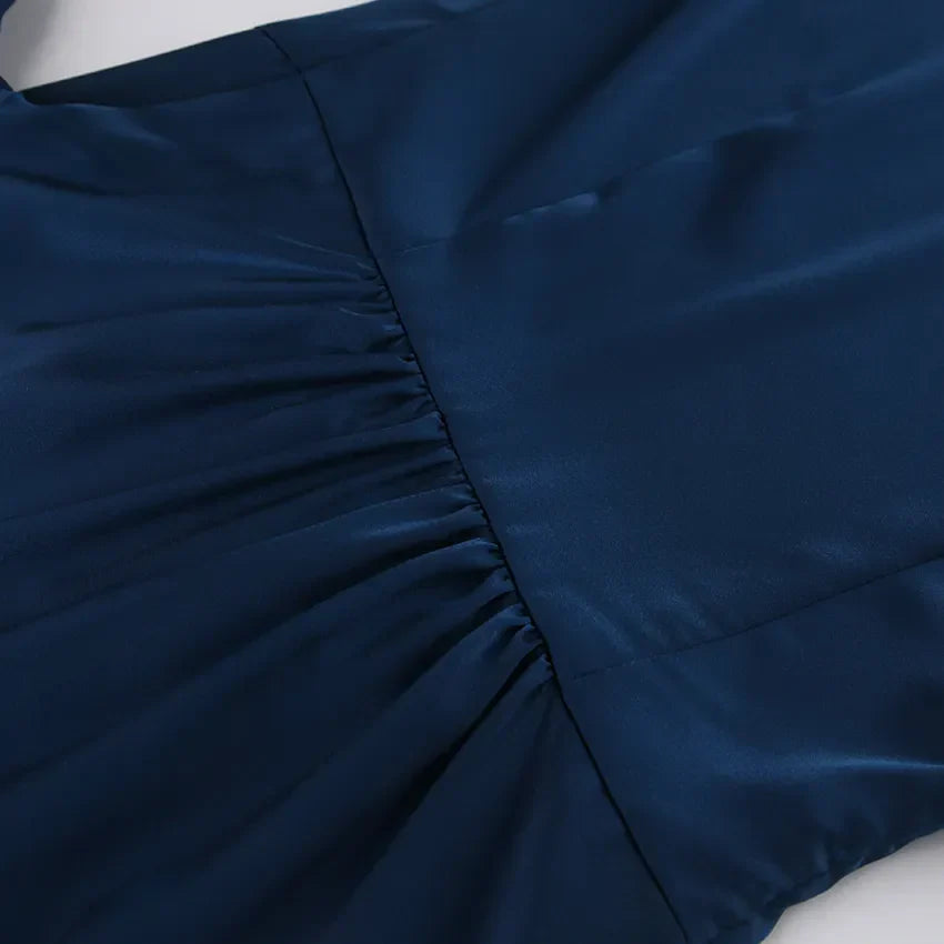 Brian שמלת מידי עם צווארון גבוה